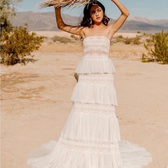 Wedding Dress - Picture 8 of 15